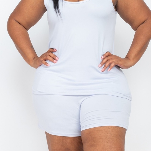 🆕️ LAST 1! PLUS Gray Tank & Shorts Set - Picture 3 of 5